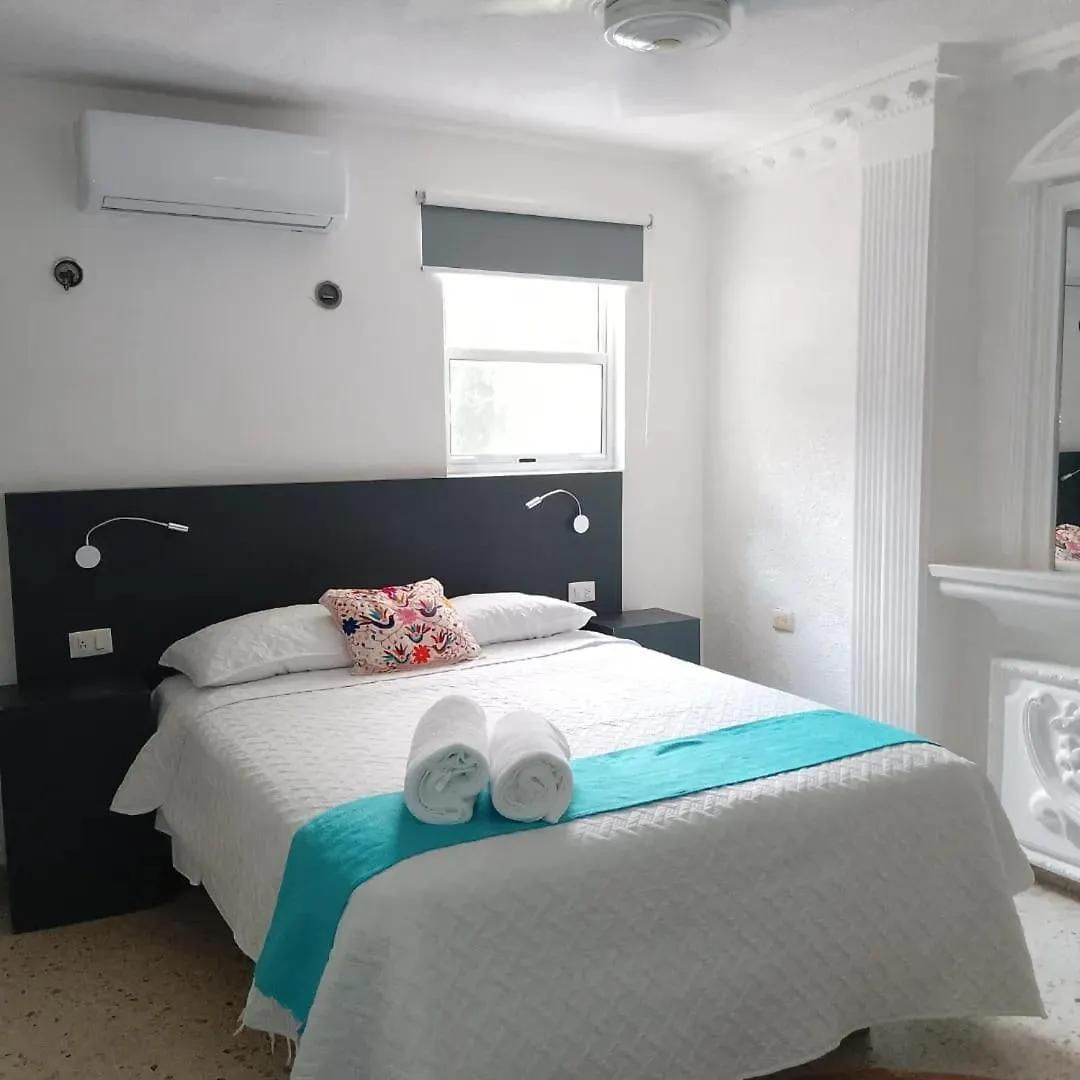 Hotel Downtown ميريدا